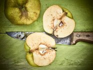 Fresh Quince with halves — Stock Photo