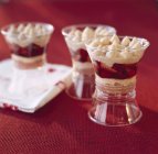 Trois fraises Tiramisu — Photo de stock