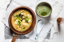 Miso soup with seaweed and tofu, Japan — Stock Photo