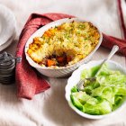 Shepherds pie with lamb and cabbage — Stock Photo