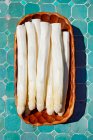 Freshly peeled white asparagus — Stock Photo