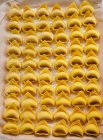 Fresh Tortellini, primer plano - foto de stock