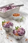 Homemade berry ice cream served with streusel — Stock Photo