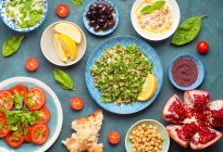 Various Arabic appetizers (seen from above) — Stock Photo
