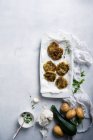 Patate vegane e frittelle di zucchine — Foto stock