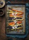 Honey-fried carrots with feta — Stock Photo