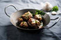 Mushrooms stuffed with lentil chilli, gratinated with substitute cheese (vegan) — Stock Photo