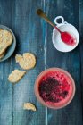 A beetroot smoothie with carrots, pineapple and chia seeds, with oat biscuits — Stock Photo