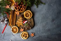 Close-up shot of delicious Christmas cookies and spices — Stock Photo