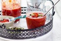 Гаспачо с помидорами и перцем — стоковое фото
