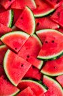 Wassermelonenscheiben stapeln sich, Vollbild-Aufnahme — Stockfoto