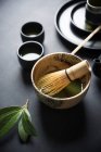 Matcha-Tee wird umgerührt — Stockfoto