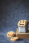 Festive halloween pumpkin shaped cookies — Stock Photo