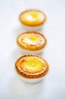 Маленькие пирожные со сливочным сыром — стоковое фото