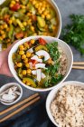 Gelbes Curry mit Gemüse — Stockfoto
