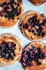 Glutenfreie Pfannkuchen mit Blaubeeren — Stockfoto