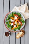 Salade de courges rôties avec Gorgonzola, vue sur le dessus — Photo de stock