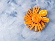 Confiture saine de carottes à faible teneur en sucre avec jus d'orange et cardamome — Photo de stock