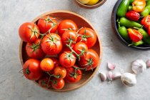 Tomatoe, chili pepper and garlic — Stock Photo