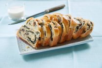 Babka with spinach, ricotta and Parmesan cheese — Stock Photo