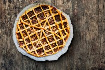 Apple and nut tart — Stock Photo