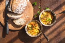 Lentil stew with soda bread — Stock Photo