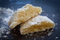 Amaretti with icing sugar — Stock Photo