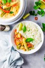 Vegan green thai curry with rice — Stock Photo