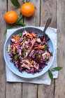 Salade de chou rouge aux graines de sésame — Photo de stock