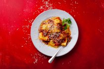 Вкусная итальянская еда, избирательная направленность — стоковое фото