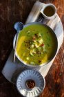 Zuppa di patate in ciotola bianca — Foto stock