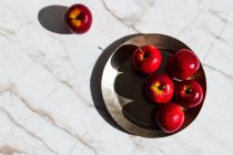 Крупним планом знімок смачних червоних яблук — стокове фото