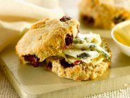 Savoury cranberry scones with blue cheese — Stock Photo