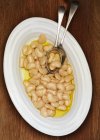 Фасоль с оливковым маслом — стоковое фото