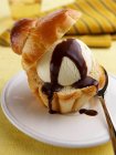 Crème glacée Brioche gros plan — Photo de stock