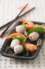 Prawns with lychees (Asia) — Stock Photo