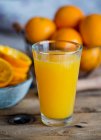 Frischer Orangensaft, Nahaufnahme — Stockfoto