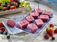 Mixed berries smoothie pops — Stock Photo