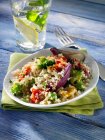 Visão de close-up de salada de quinoa — Fotografia de Stock
