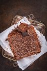 Шоколадний пудинговий торт, нарізаний (див згори ) — стокове фото