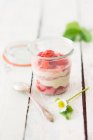 Tiramisu fraise vue rapprochée — Photo de stock