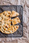 Італійський тосканський хліб Schiacciata — стокове фото