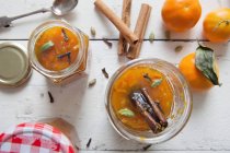 Clementine jam with cinnamon, cloves and cardamom — Stock Photo