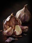 Ripe garlic close-up view — Stock Photo