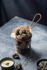 Frittelle di spinaci, scalogno e lenticchie — Foto stock