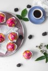 Lemon muffins with blackberry — Stock Photo