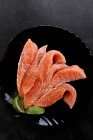 Trozos de salmón fresco - foto de stock