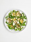 Primo piano di deliziosa insalata di zucchine Zesty — Foto stock