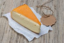 Chaumes - французский мягкий сыр — стоковое фото
