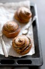 Homemade buns with poppy seeds and sugar in a pan — Stock Photo